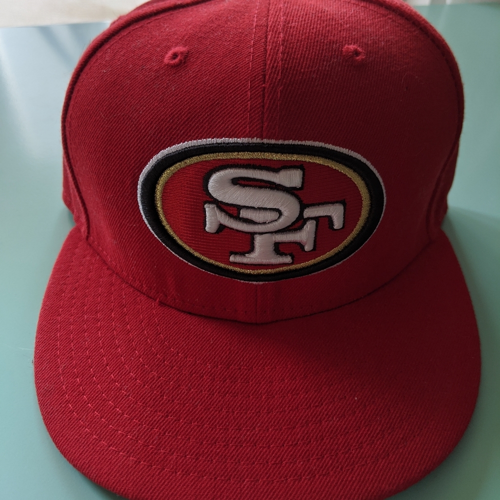 New Era San Francisco 49ers baseball cap, size 7.